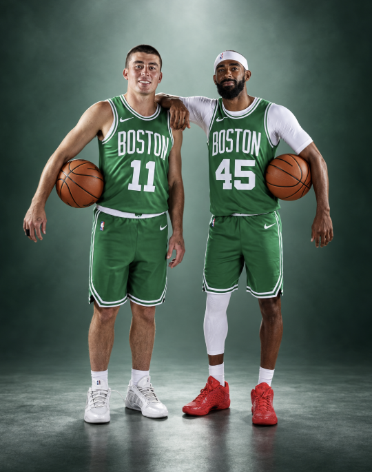 ChipH00ps's tweet photo. Mike Conley said Payton Pritchard keeps texting him late at night AND early in the morning with basketball questions.😂

They were watching football at a team dinner, and PP was still asking him if he needed to slow his game down.

Conley came to Boston at 38 and immediately became PP's personal basketball hotline.😭

Love that PP is still trying to learn everything he can.