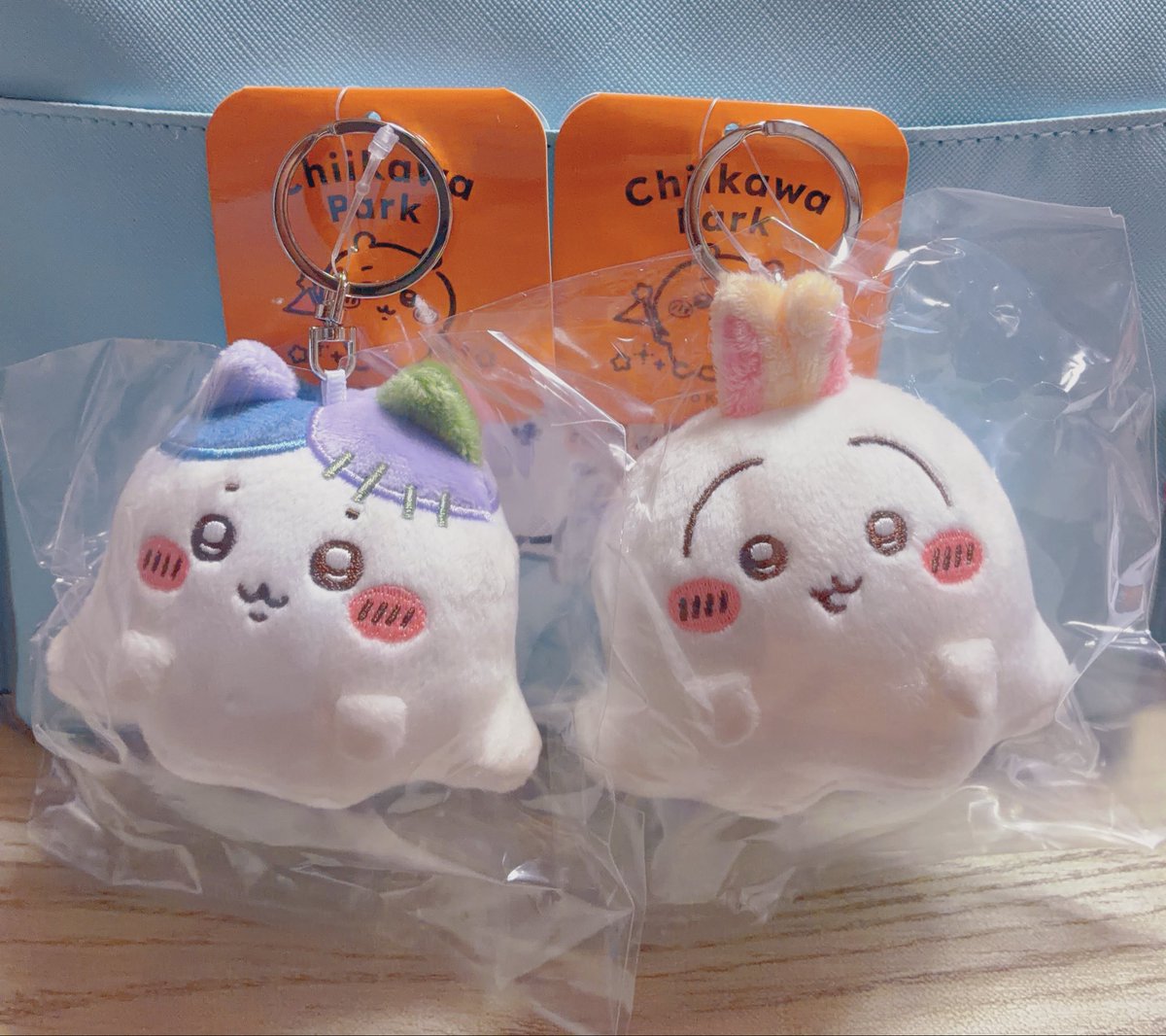 chiikasu777's tweet photo. ぎゃぁぁ━━･ﾟ･(｡>д<(ω･´　)
ちいかわパーク ハロウィンマスコット届いた〜📦 可愛い👻🎀🕸🦇🎃👻
ギャルちいちゃんと交換して貰ったの🥹
こんなレアな物と交換して貰えるとは🥺！ https://t.co/DDbV9sJHza