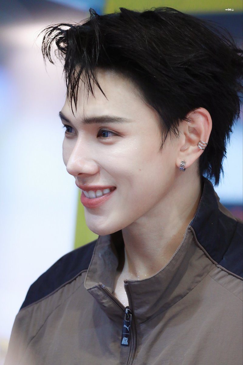 ccactusbby's tweet photo. ประเทศไทยมีคุณพิทยารึยังน้อ มีคนคิดถึงสุดหล่อเป็นจำนวนมากคับ, っ ̯ •̥ 🤍

#ต้าห์อู๋ #DAOU #oueiija @oueiija https://t.co/SM2A4DVImW
