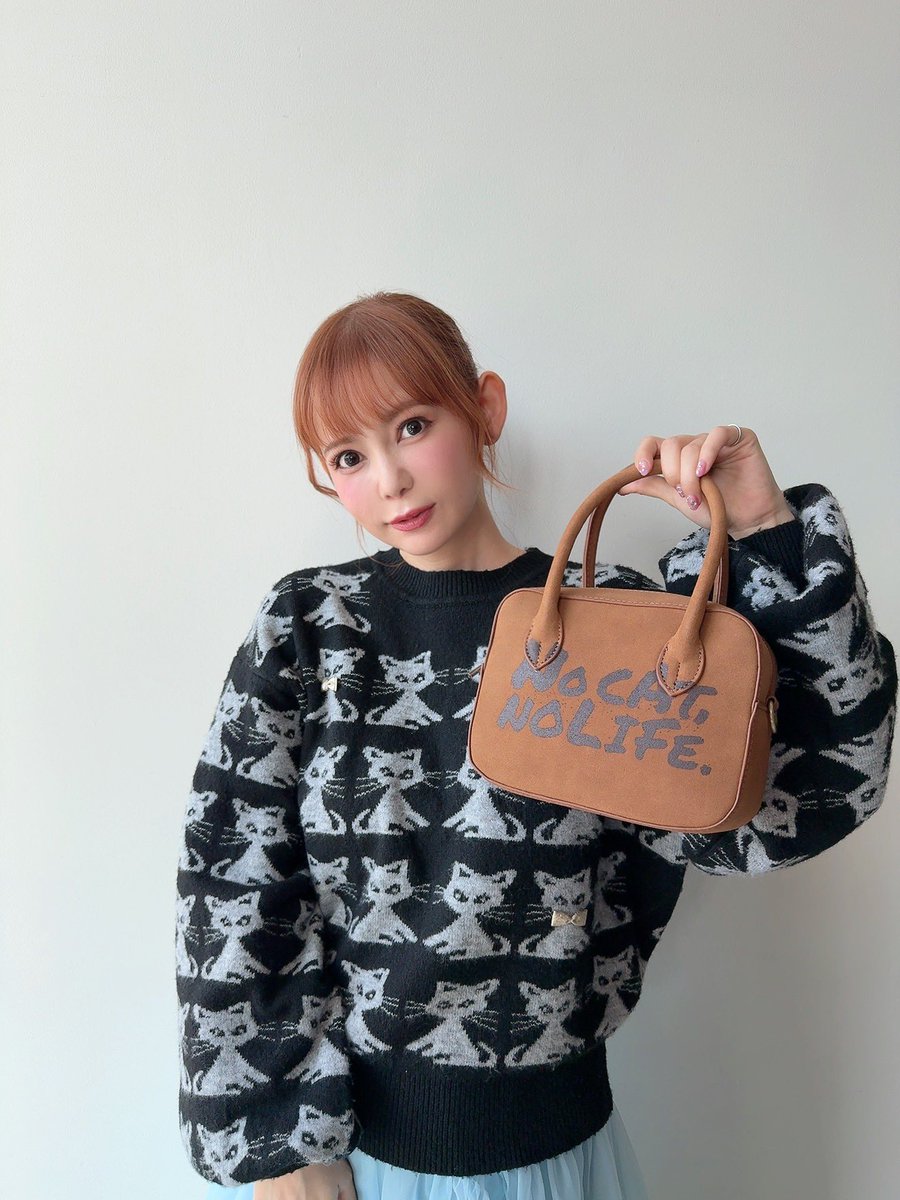 shoko55mmts's tweet photo. 10/16から新宿駅ポップアップストア開催!mmts  ビームスさんと共同プロデュース！ 猫いっぱい、愛いっぱいのブランドだよ 保護猫たちへの寄付にもなるから 人も猫もハッピーに！の願いをこめて❤️ 男女問わず装備できるよ
https://t.co/0u1Yvm3Fmk https://t.co/dDFOSTFYHP