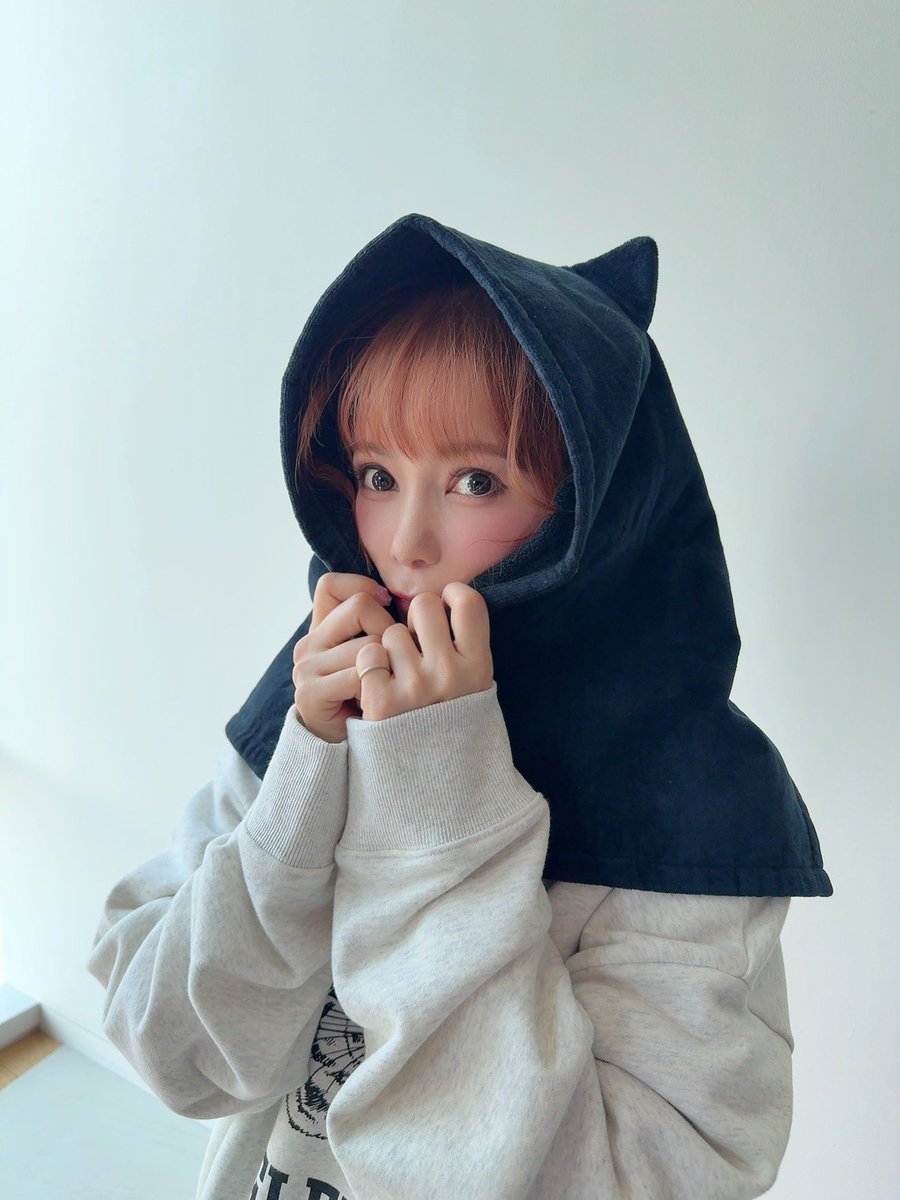 shoko55mmts's tweet photo. 10/16から新宿駅ポップアップストア開催!mmts  ビームスさんと共同プロデュース！ 猫いっぱい、愛いっぱいのブランドだよ 保護猫たちへの寄付にもなるから 人も猫もハッピーに！の願いをこめて❤️ 男女問わず装備できるよ
https://t.co/0u1Yvm3Fmk https://t.co/dDFOSTFYHP