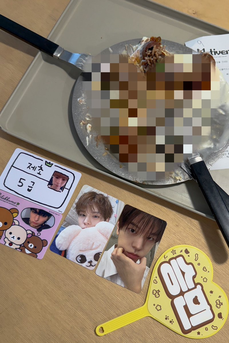 getcharock's tweet photo. 승민승민조합머임? 💕 하고 찍엇는데
다 먹어가서 ㅈㄴ더러우미상태여뜸 큼🤰🏻 https://t.co/8wCMml9kkQ