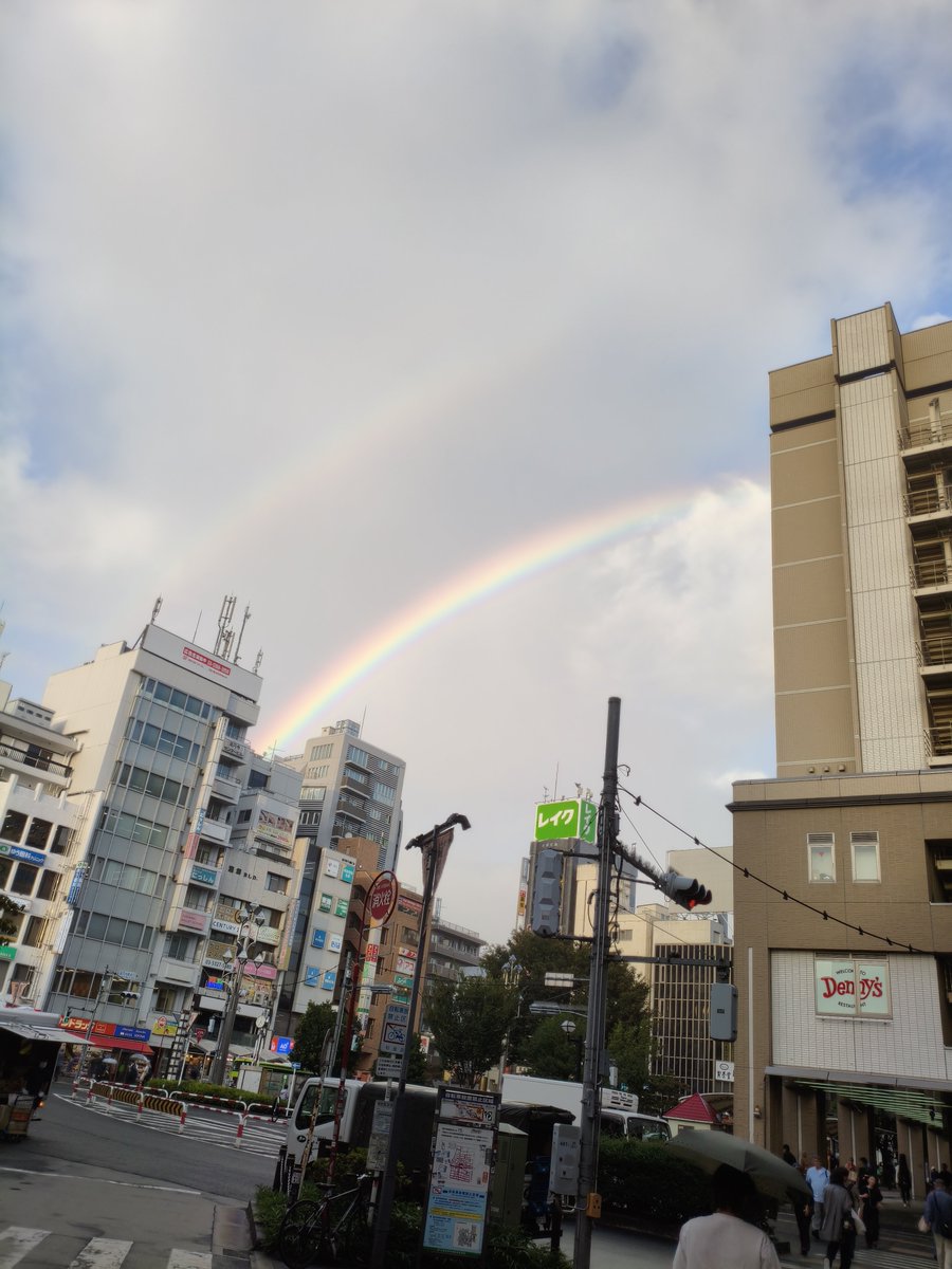 vrc_piyo's tweet photo. めっちゃ虹！ https://t.co/nayDR5gX8m