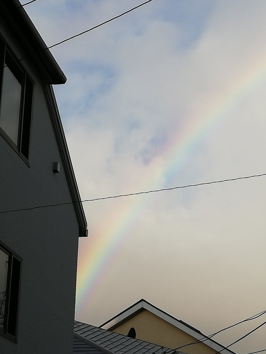 clockeravant's tweet photo. 🌈出てた https://t.co/HYc322GxrH