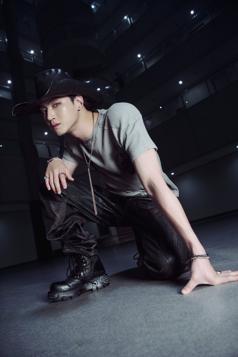528hzkr's tweet photo. JAY B 3rd Single ‘Chptr. 1’
Concept Photo 03

🍈 PRE-ORDER
2026.10.06 3PM ~ 10.26 11:59PM (KST)

2026.10.27 6PM (KST) RELEASE

#JAYB #제이비 #528Hzkr 
#Chptr1 #Honeydew https://t.co/DQWs3eiRPi