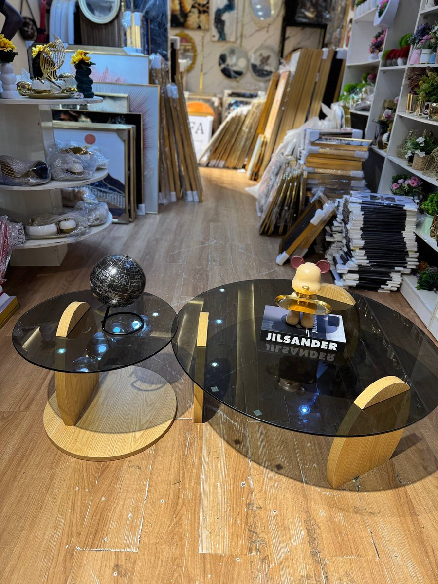 toniasempire001's tweet photo. Natural wood color 2 in 1 Glass top center table A.k.a celebrity table 

Made with glass top and modern wood 

Your living room deserves this sparkle of sophistication 
2 in 1 can be used together or used as center table and side stool

Strictly sold as a set of 2

Price ;140,000 https://t.co/qXT3oyeXF5