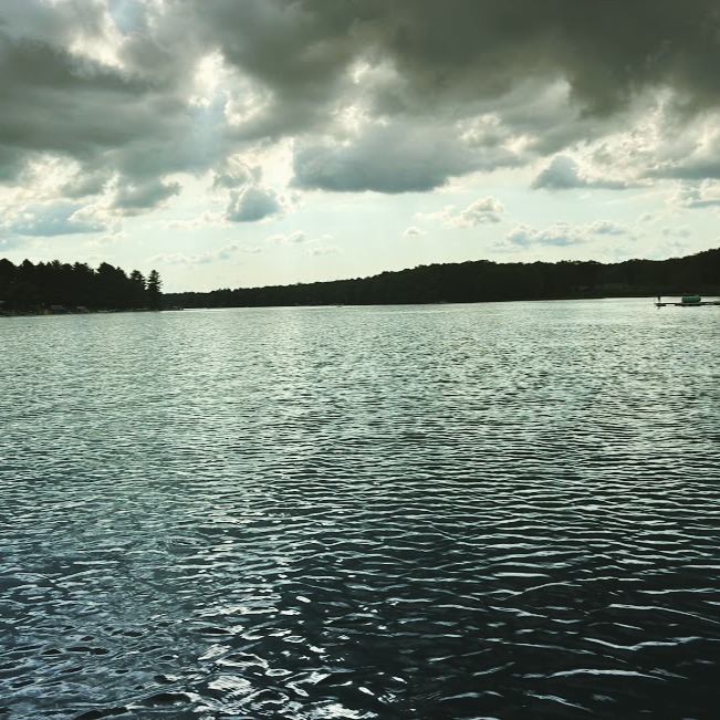 PedroIv13740397's tweet photo. Need a lake weekend getaway? From cozy cabins to waterfront resorts and family-friendly escapes, I can help you find the perfect destination. Let’s plan your relaxing lake adventure today. https://t.co/q3PVdfiZ0Q
