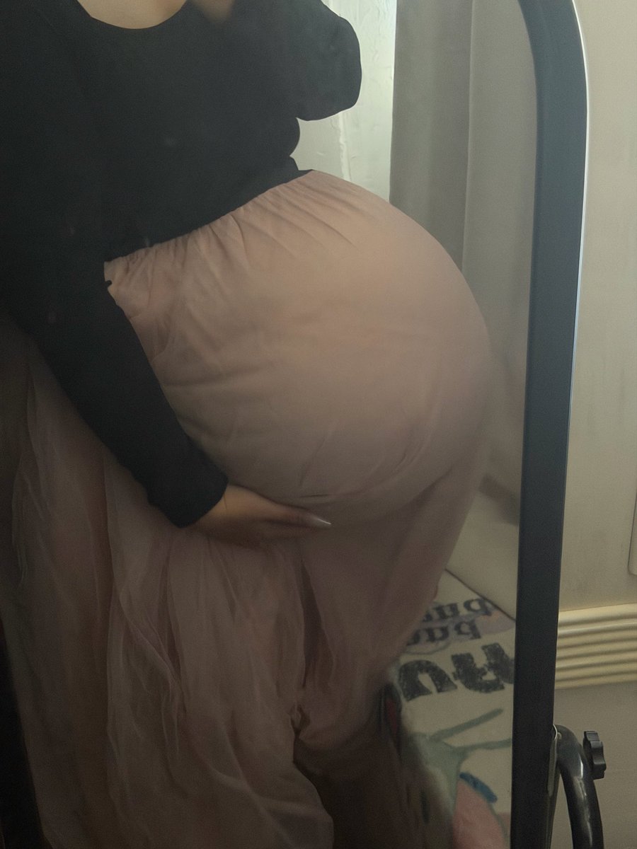 Vicky0610438779's tweet photo. New dress https://t.co/e9vasP8uru