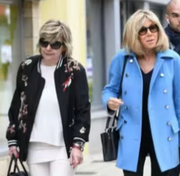 dreslincourt's tweet photo. Mimi Marchand, l'amie de Brigitte Macron.
-ex-proxénète, tenancière d'un bordel rue de Ponthieu, le Garage
-Figure du milieu.
-1998 – Infraction à la législation sur les stupéfiants : Elle a été condamnée à 3 ans de prison avec sursis dans une affaire liée au transport de près de 500 kg de cannabis
-Octobre 2026 – Chantage et extorsion contre Karine Le Marchand : Condamnée en première instance en juillet 2025 à 18 mois de prison avec sursis et 25 000 euros d'amende, elle s'est désistée de son appel le 12 octobre 2026. Sa peine est donc désormais définitive. La justice lui reprochait d'avoir orchestré un chantage autour de photos volées de la fille mineure de l'animatrice TV alors que cette dernière était en garde à vue en 2020
-En 1999, la chaîne de télévision britannique BBC diffuse un documentaire choc accusant l'agence Elite Model Management et ses dirigeants, notamment Gérald Marie, d'exploiter sexuellement de très jeunes mannequins. 
Face à ce scandale massif, l'agence Elite engage Mimi Marchand (alors journaliste pour des magazines people comme Voici) pour gérer sa communication de crise.
-Pour étouffer le scandale et protéger la réputation de l'agence, Mimi Marchand a orchestré une violente campagne opaque visant à discréditer les lanceurs d'alerte et les témoins, en les menaçant de mort.
Et également, l'homme d'affaires Omar Harfouch, ex-associé d'Elite ayant témoigné contre l'agence et dénoncé ces viols, a été sa cible principale. Mimi Marchand a reconnu avoir monté de fausses rumeurs de toutes pièces à travers des articles de presse people pour le faire passer pour un proxénète afin de le « tuer médiatiquement » et détruire sa crédibilité auprès des enquêteurs.
Mimi ? Stupéfiants, escroqueries, chantage, violence...
Macronade, quoi.