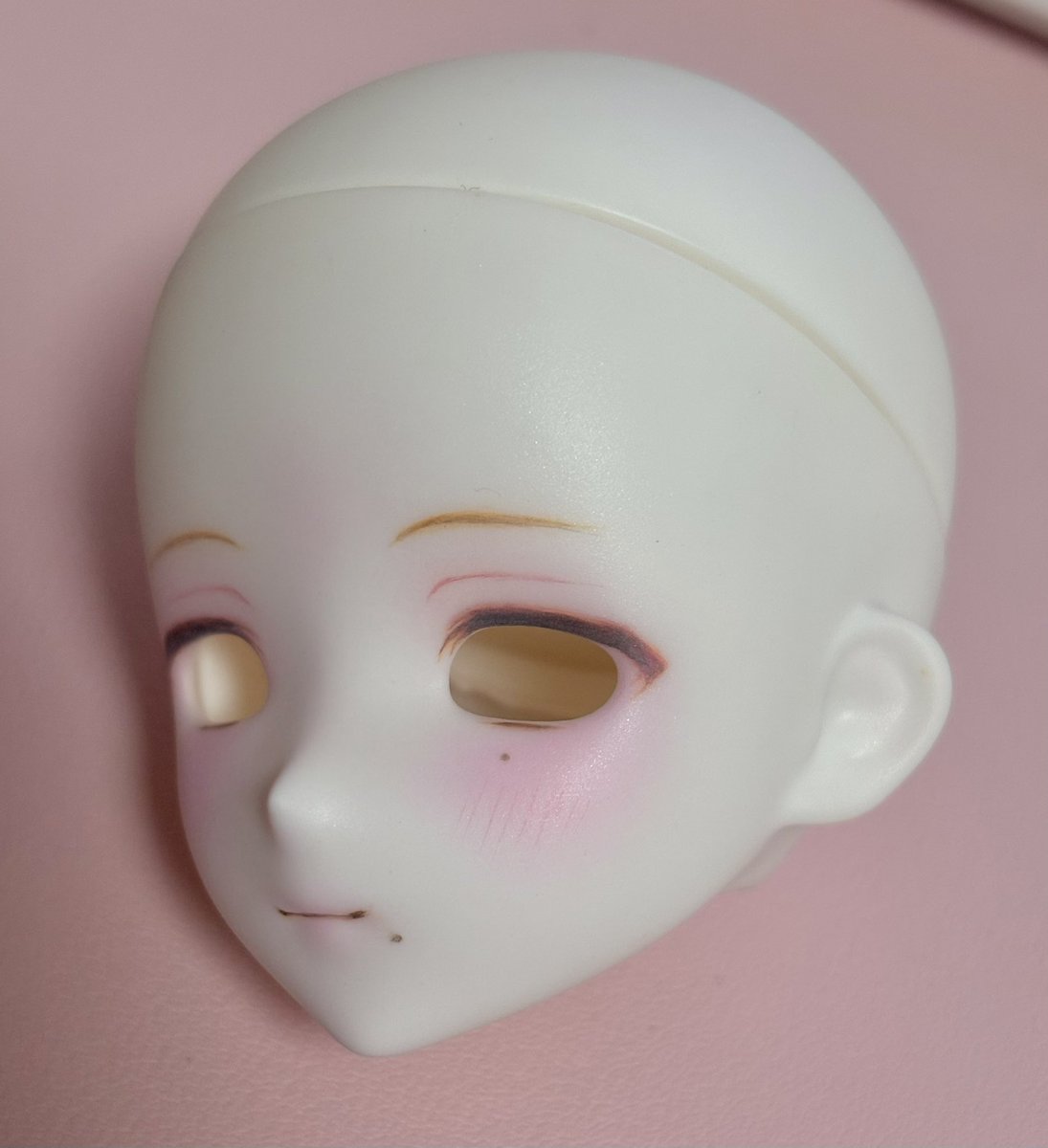 amya_chan_'s tweet photo. #트인덕장터

제가 직접 메이크업한 Zmoedoll 미백 헤드를 알티 추첨 한 분께 드립니다. 
나눔용 헤드이기 때문에 재판매 금지입니다!

(헤드 뒤쪽 뚜껑 열었을 때 왼쪽에 작은 오렌지색 착색이 있는데 아마 공정상 하자 같습니다.)

후기 사진 남겨주실 분들만 참여 부탁드립니다🥺💗 https://t.co/eqHcpKVJsx