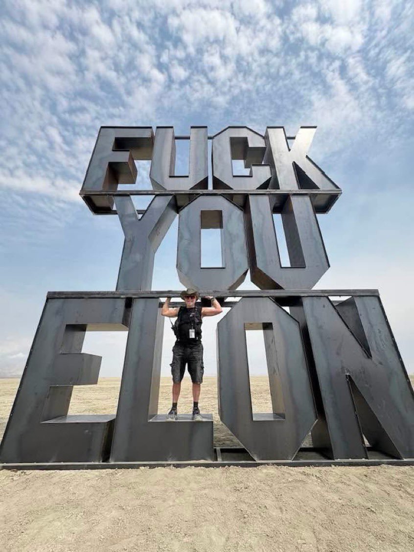 justgoalreadyja's tweet photo. Fuck maga musk

#MuskDocumentory 
#elon
#soros https://t.co/eJHiJGRx5n