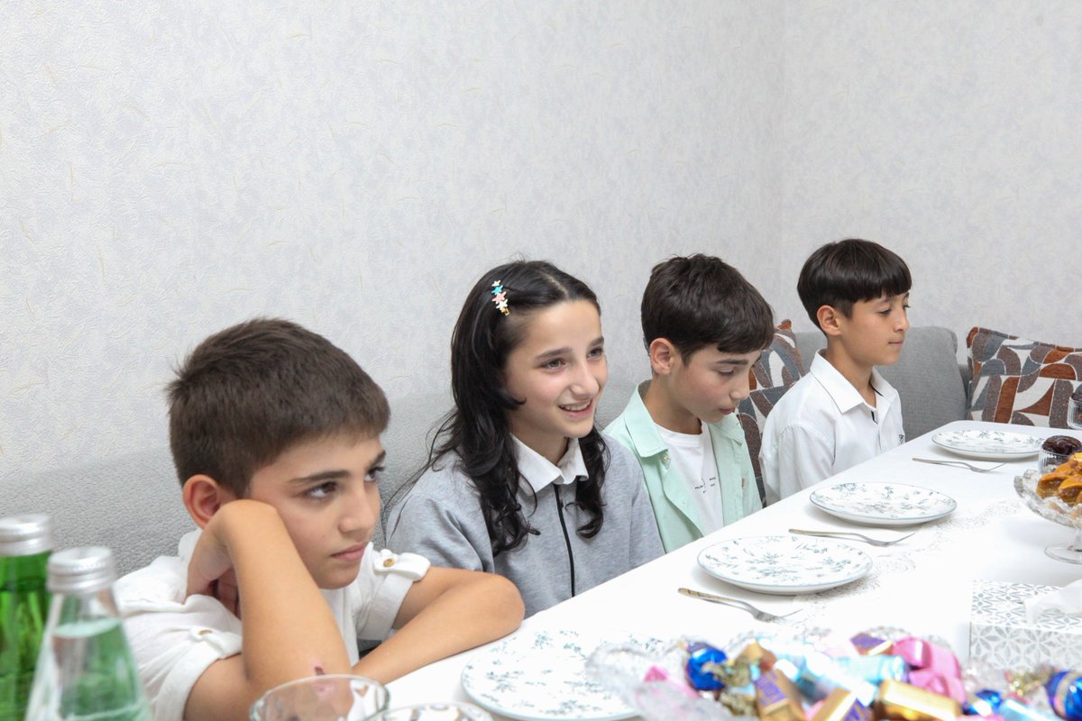 sxasosialgovaz's tweet photo. 📌 Uşaq evinin sakinləri şəhid ailəsini ziyarət ediblər.
🔗 https://t.co/FXi2e5Rfq7
#ƏƏSMN #SXA #SosialXidmət #VətənMüharibəsi https://t.co/E6dWjCbsHj
