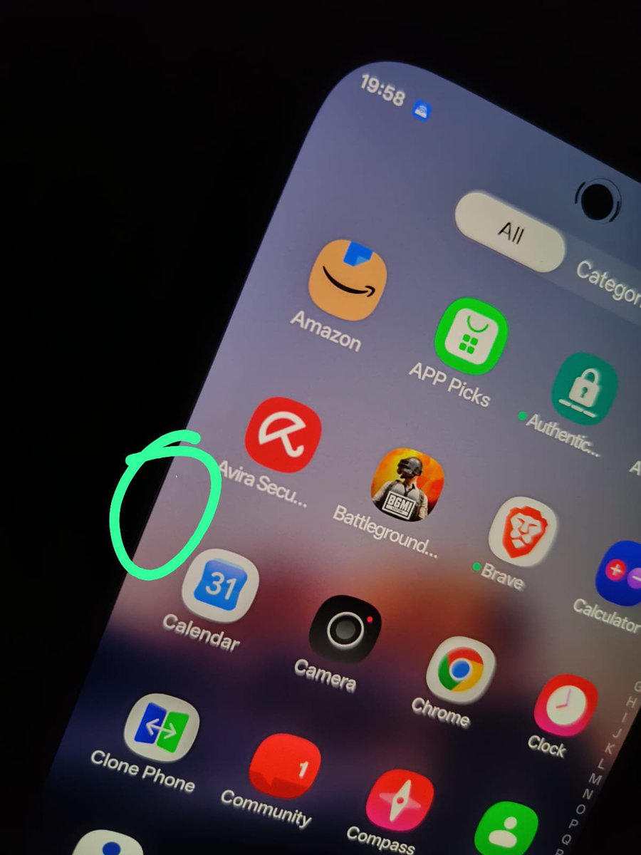 d_e_vil12's tweet photo. @amazonIN @OnePlus_IN @OnePlus_Support I need a quick, hassle-free REPLACEMENT for this faulty unit immediately! 🚨   Job Sheet No:INSR261013001322 @amazonIN @OnePlus_Support https://t.co/24TMmKMKyW