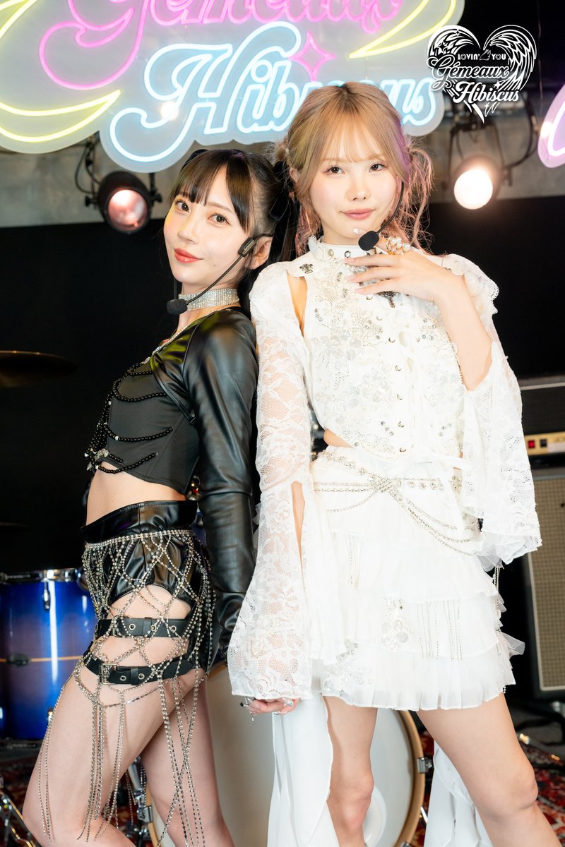 lovinuofficial's tweet photo. Lovin' You Gémeaux Hibiscus
#七沢みあ @mia_nanasawa
#松本いちか @MatuMoto_Ich1ka
#lovinyoucard #tradingcard
#トレカ #ラヴィンユー https://t.co/0SLG3uCCdQ
