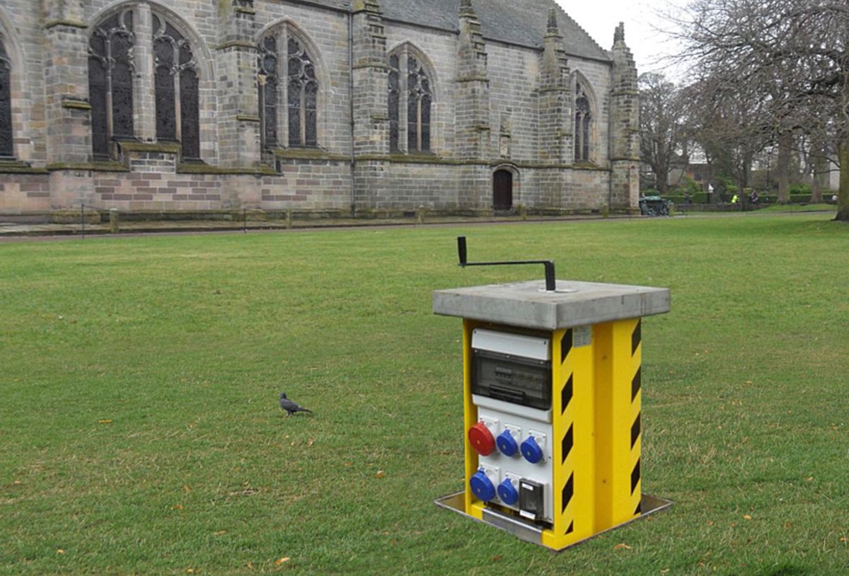 POPUPPOWER's tweet photo. Built into some of the UK's best-known spaces.

From Wembley Arena Square and Covent Garden to Edinburgh Castle and the University of Exeter, Pop Up Power units work quietly behind the scenes.

#PopUpPower #OutdoorPower #PublicRealm #EventPower https://t.co/f3iO9pIcDZ