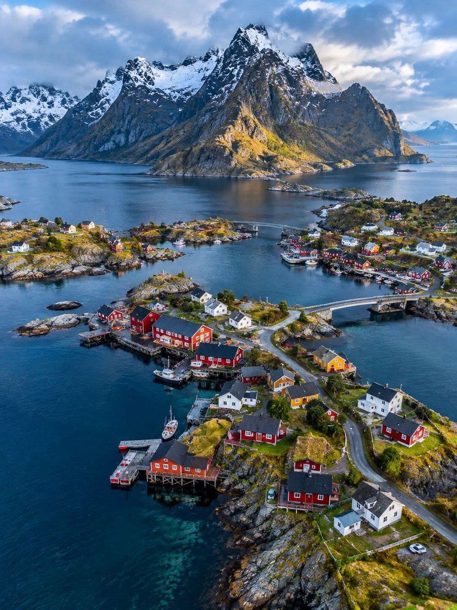 NatureRoot88's tweet photo. Lofoten, Norway 🇧🇻 https://t.co/NSyKuYWTnP