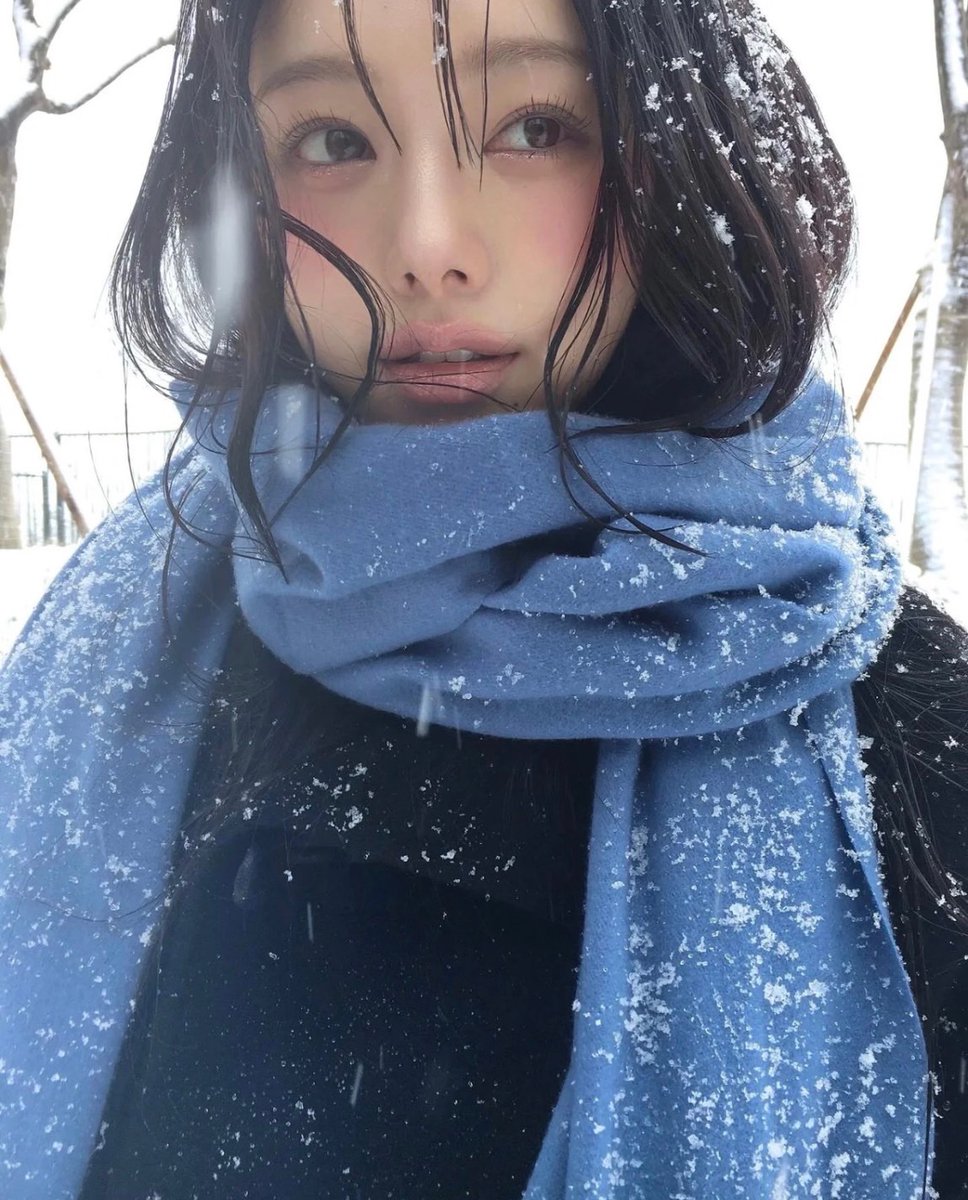 1999_ls's tweet photo. やばい、冬が待ち遠しすぎる…
雪の中の女性ってなんでこんな可愛いんだろ… https://t.co/1ea6Vmdywu