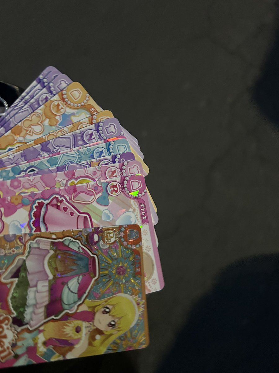 powawa22's tweet photo. 人1人しかいなくてでも見られるの恥ずかしかったから急いで終わらせた
＃アイカツアンコール https://t.co/a0ZOxfp6gM