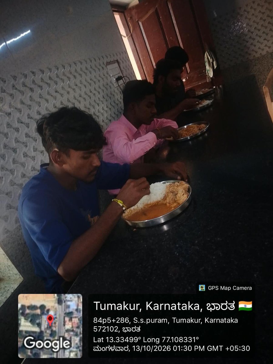 PostMBHN3RKRoad's tweet photo. ಮಧ್ಯಾನದ ಊಟ
 #SocialWelfare_Karnataka
#SocialAudit_SWDMeals https://t.co/GGQaYhKHnw