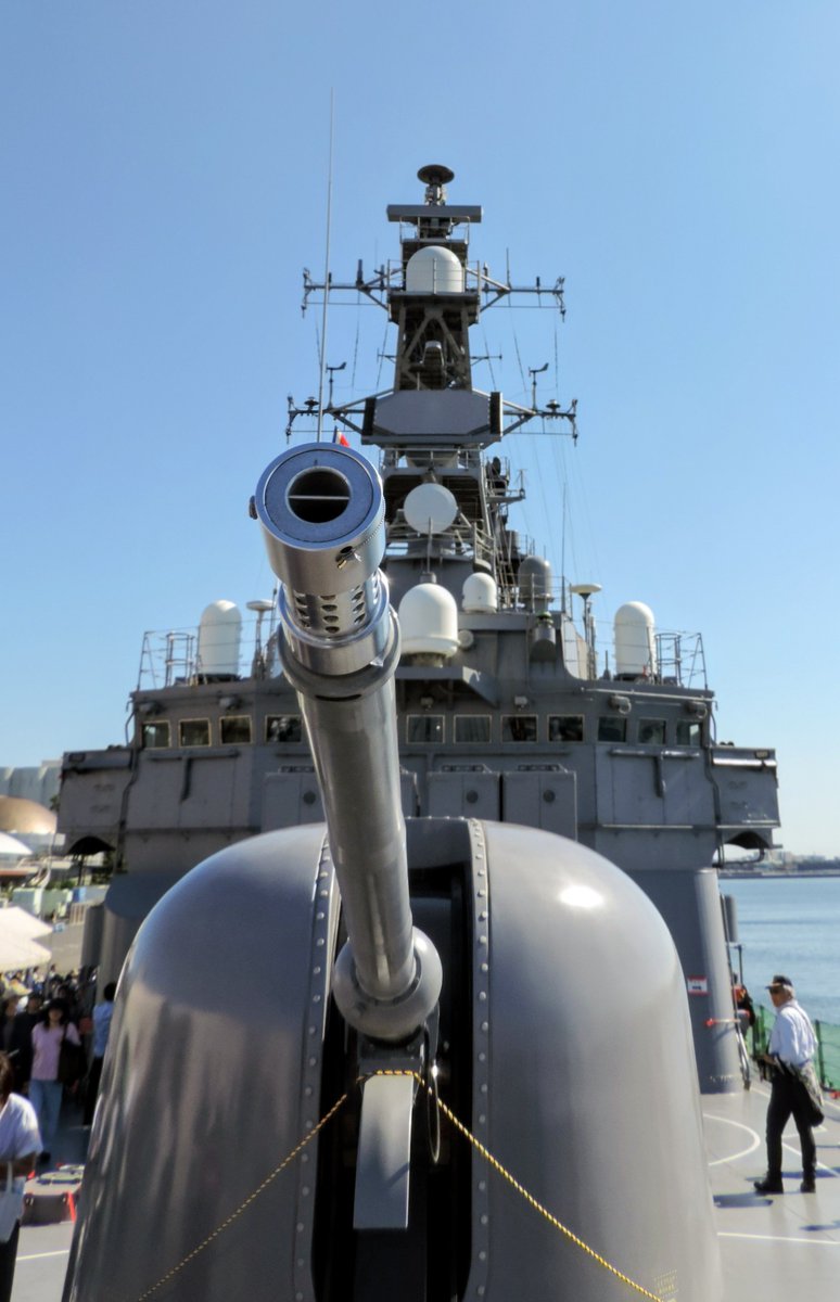 k_JSDFouendan's tweet photo. 京都・舞鶴を母港とする
#護衛艦せとぎり
見学に訪れた多くの人達でとても賑わっていました
就役から35年を過ぎたベテランの
勇姿が素敵でした🤗

お休みなさい⚓️ https://t.co/W9cvOL0qqS