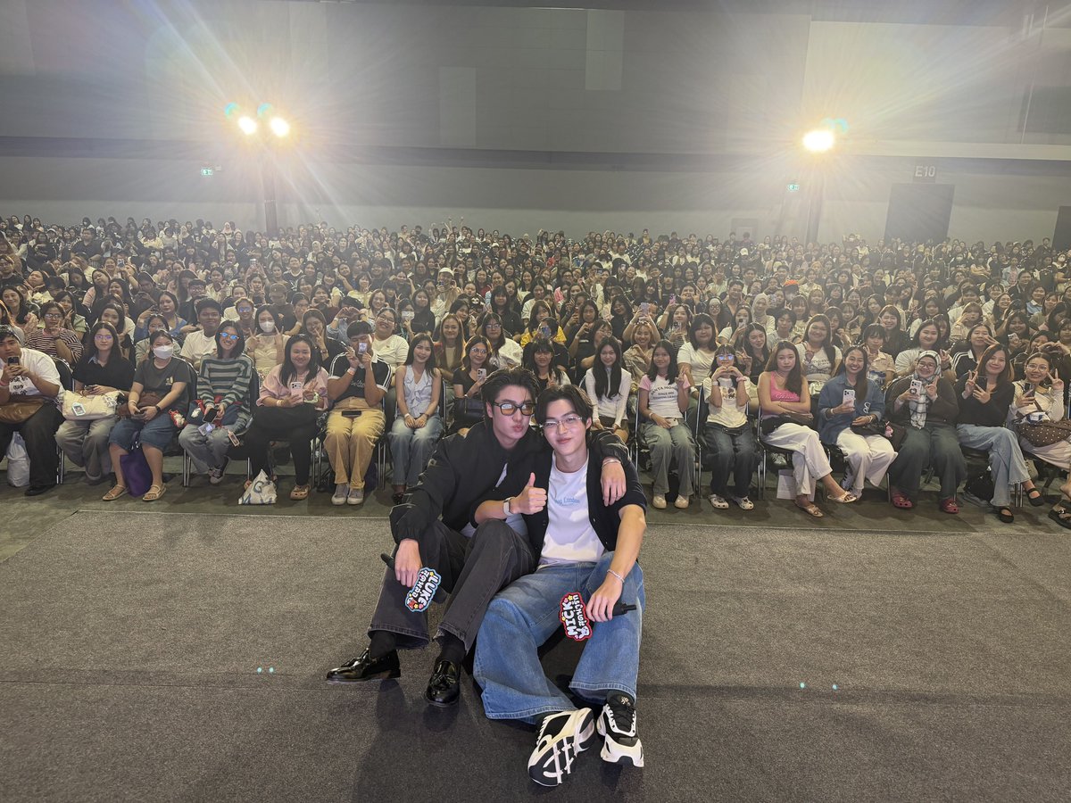 GmmtvShop's tweet photo. ลูค - มิค  ดีใจที่ได้มาเติมทุกคนมากเลยน้า ขอบคุณทุกคนที่มาเล่นมาเจอกันวันนี้นะครับ ไว้มาเติมกันอีกบ่อยๆเลยนะครับ

@lukepeemsan @mickmetas

#GMMTVFANIVAL2026HappyFamilyxLM
#GMMTV https://t.co/Gw9ghniqYi