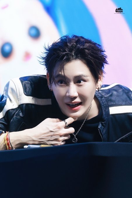 Esenol128384's tweet photo. Every glance and sweet response from BounPrem makes this fansign full of touching and beautiful moments.

BPP HAPPY FAM FANSIGN
#GMMTVFANIVAL2026HappyFamilyxBP https://t.co/bDwCLtUelV