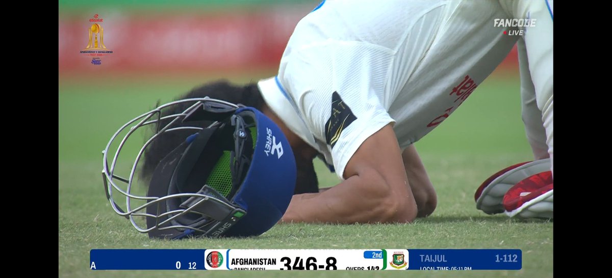 Dhameniya099's tweet photo. @ACBofficials saves a match... brilliant batting..👏👏👏👏 #QaisAhmad #RahmatShah #SAtal
#AFGvBD https://t.co/s4bG0lBu0x