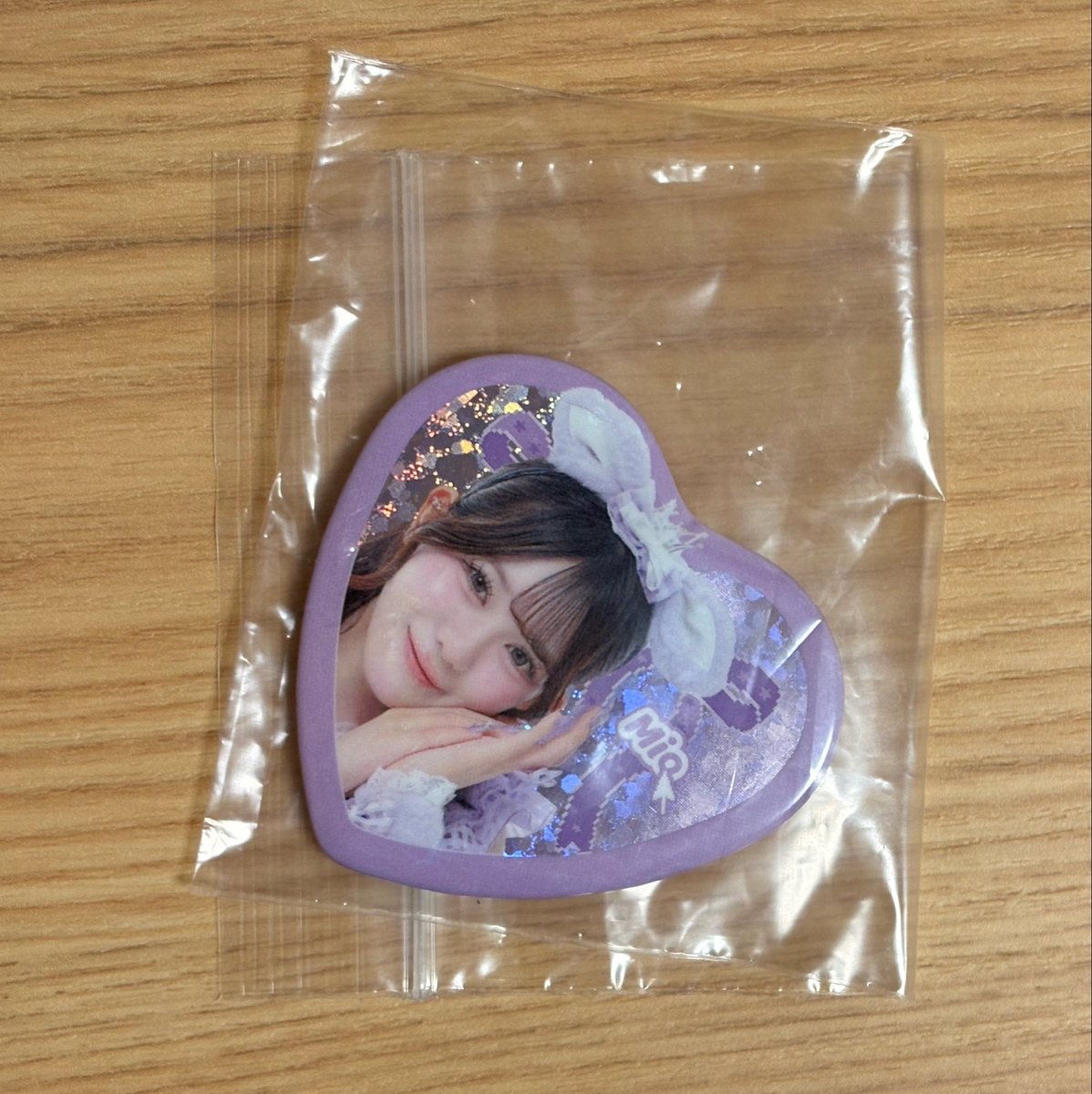a_cha_mon's tweet photo. スイパラ 缶バッジ

譲 みお💜
求 もえ❤️

 #ぴくりぼ交換 https://t.co/FqYZULbsra