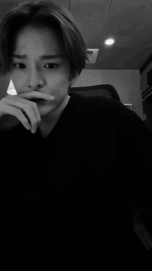 asahiern's tweet photo. Noise reduced to silver and grain. https://t.co/5LlKU6m26x