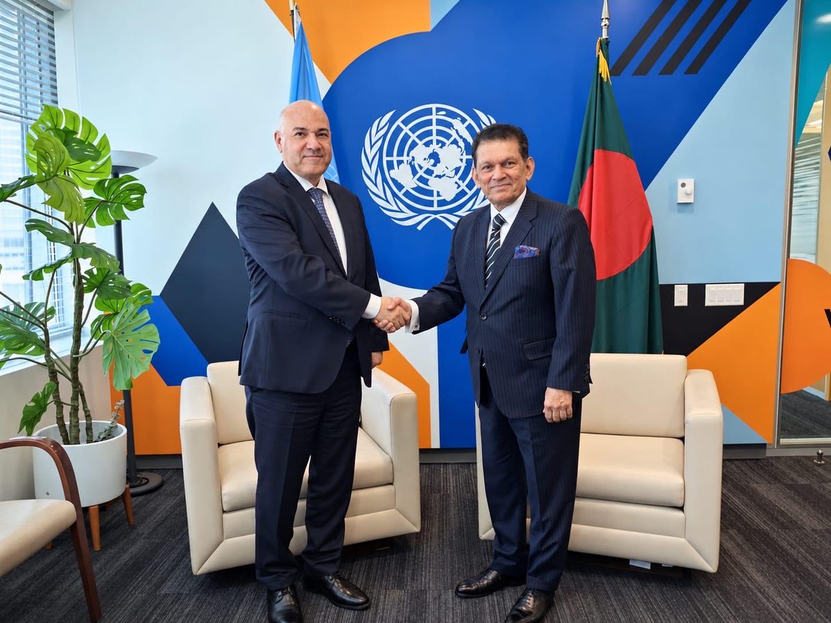 iraq_un's tweet photo. الممثل الدائم للعراق يلتقي برئيس الجمعية العامة للأمم المتحدة للدورة ٨١

لمزيد من التفاصيل، اضغط على الرابط👇

https://t.co/aIvq4kJ6WZ https://t.co/FnBzryGhfo