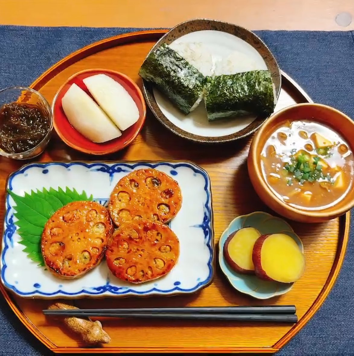 aoppana87's tweet photo. こんばんは😃

今日の晩ご飯です🌙蓮根のはさみ焼きです。

#OnigiriAction https://t.co/xouvHlou2h