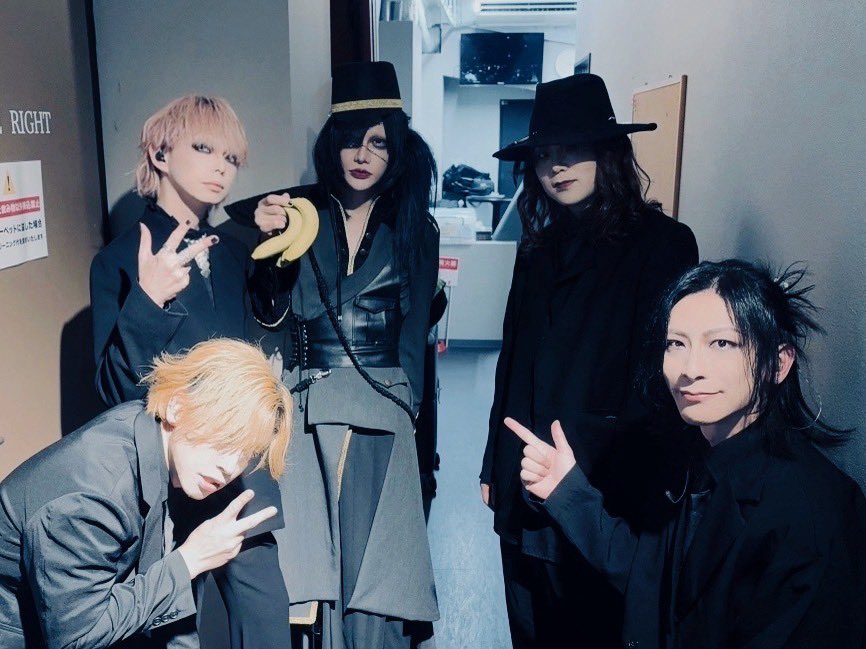 armr_r_official's tweet photo. 10/13(火)NAGOYA JAMMIN’
#有村竜逹瑯 令和八年 愛知編

ご来場頂きありがとうございました.｡oO
明日の公演もご来場お待ちしております👮👮

【有村竜逹瑯 -令和八年 愛知編-】
⏰10月13日（火）NAGOYA JAMMIN’

SET LISTを #Spotify にアップ📱
https://t.co/ZGSCoXTi3m

🎸［DEMONSTRATIONs］
悠介(lynch./健康)(Gt) /鳥石遼太(Ba) / 高垣良介(Dr) / SYUTO(3470.mon/Mani・Key)

▼NEXT
【有村竜逹瑯 -令和八年 愛知編-】
10月14日（水）NAGOYA JAMMIN’

詳細はこちら
https://t.co/No4aDI8nsh