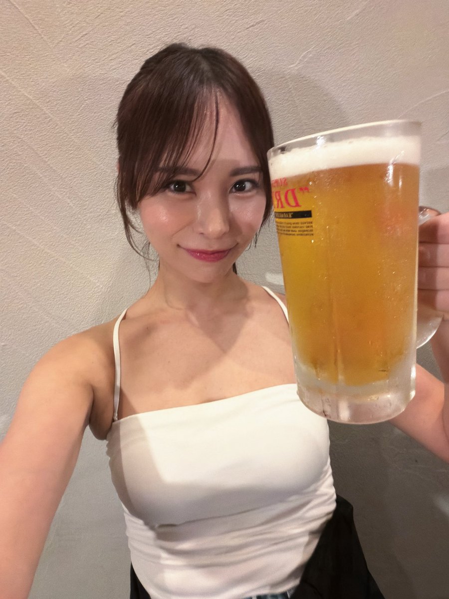 hmibwt's tweet photo. 洗練されたスタイルと、特技の柔���性を活かした多彩な表現力が素晴らしい美女

▪️まい🩷
・経験人数：260・神奈川県出身
・身長：160cm・Eカップ
・趣味：お酒、一人カラオケ、競輪 https://t.co/mn5KOtGd3W