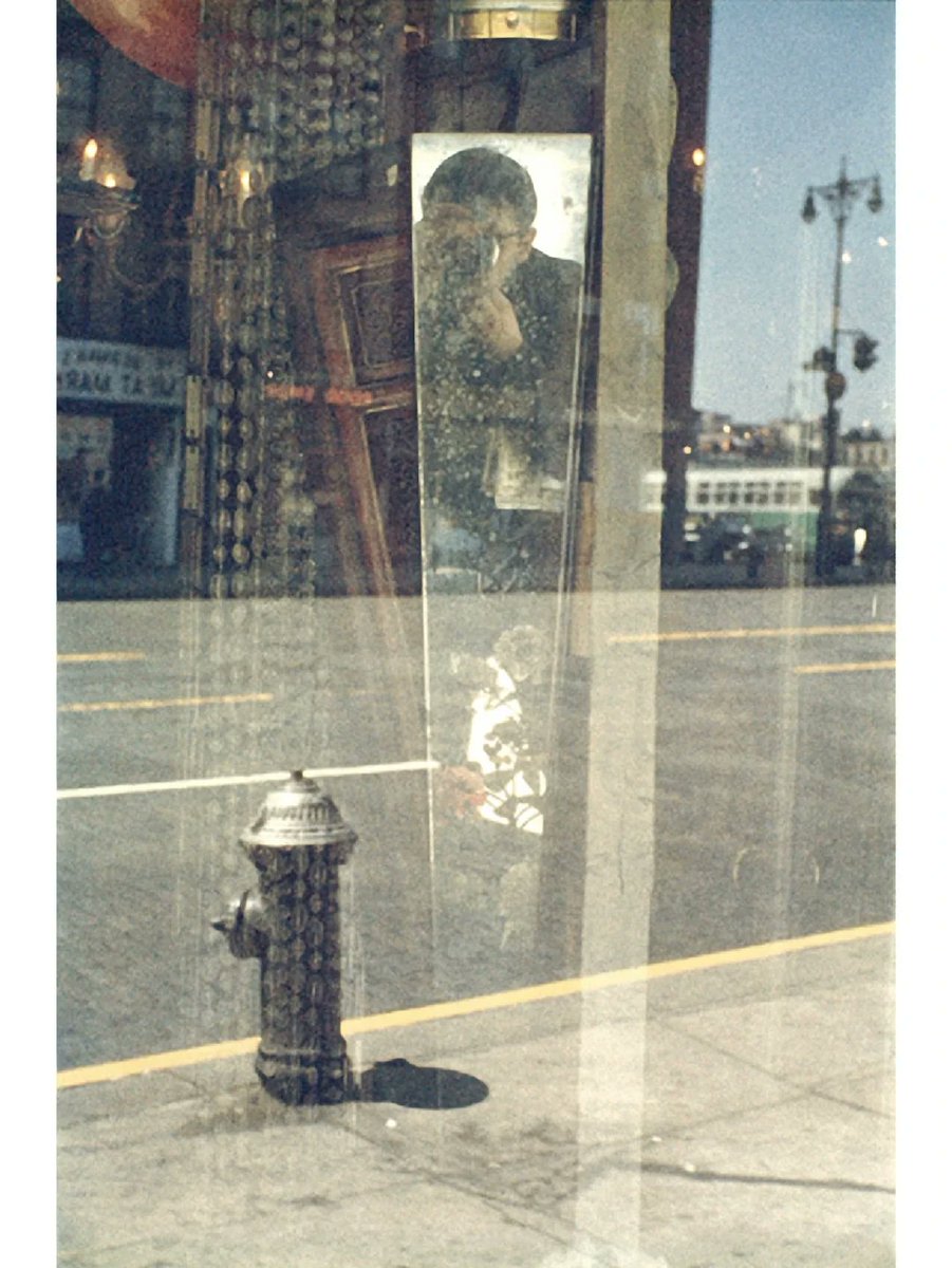 d7D8v9kkuS4eMZ1's tweet photo. [骄谈]は世間の[徘]徊から生まれる。[制]された日常の中にも、一瞬の輝きがある。 https://t.co/ebyjDQYTtN