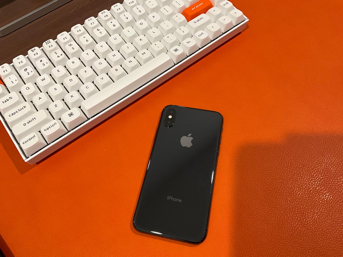 LeakerApple's tweet photo. I don’t think people understand that I still use a 7 year old iPhone XS. As my only phone.

64GB storage + 75% battery health is killing me, but I genuinely just use this thing for music, Hotspot and communication. 

I’m well overdue for an upgrade, but I’ve spent my money on an iPad Pro and MacBook Air instead as I actually get work done on them.

Anyways, I just thought I would share this because people feel compelled to upgrade every 2-3 years when in reality your phone isn’t all that important in the grand scheme of things. Invest your time and money into things that will make you more productive. Phones are a luxury. 

And this is coming from the biggest Apple fanboy on this platform haha.
