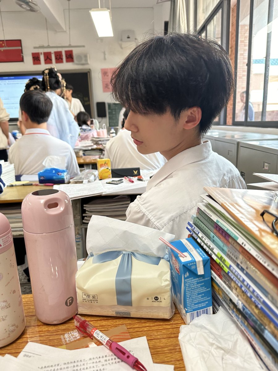 Jettov0's tweet photo. 嫩吗 https://t.co/ziP3e3Slfv