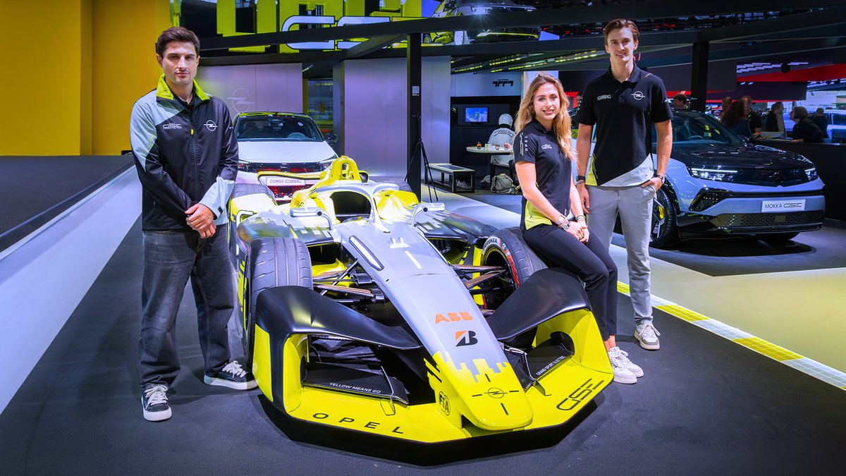 Opel's tweet photo. Opel CEO Florian Huettl and VP Marketing Rebecca Reinermann reveal what’s next.

👉 Watch the summary of the press conference now and come visit us at booth A42, Hall 4 until October 18.​ https://t.co/BCrClqfPWd https://t.co/XOBhkCIjXE