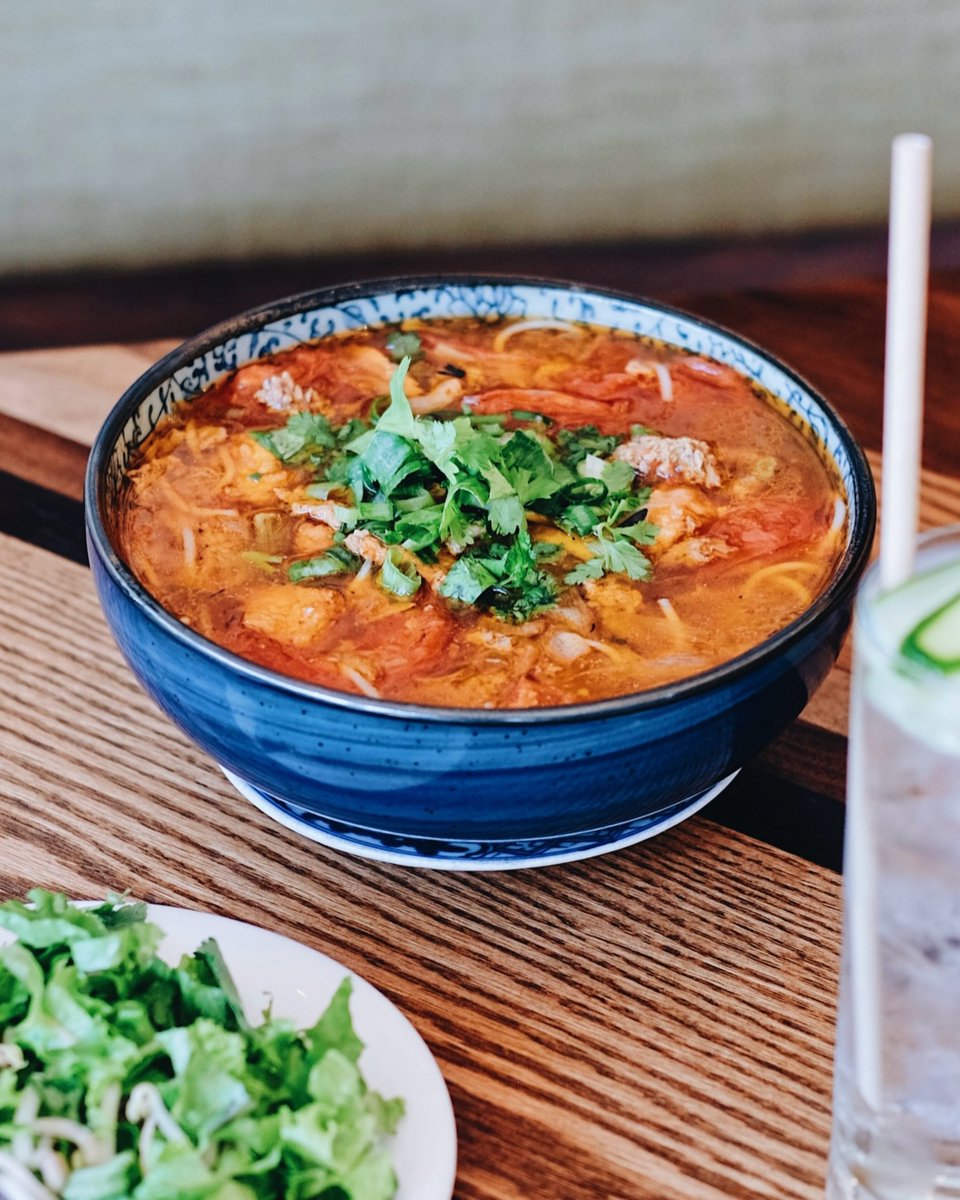 Carito15151's tweet photo. A bowl that feels like home. Bún Riêu Cua with rich pork bone broth, crab meat and roe soufflé, fried tofu, crab claw, tomatoes, rice vermicelli, and fresh greens. Comforting, hearty, and made with love. Open daily 11am–10pm https://t.co/p0jYwhgwwR
