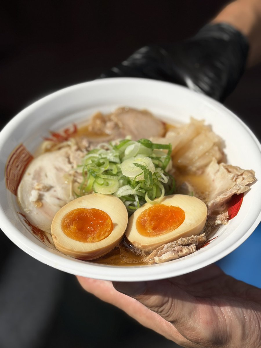 dragon_noodles tweet picture