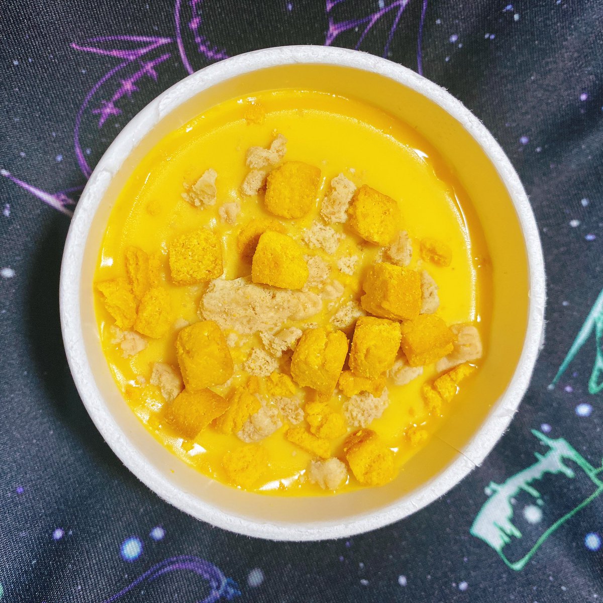 SuzuNeiro_BAT's tweet photo. ファミマで買った🎶
パンプキンタルト🎃
聞こえて来たよ🎶
試す価値あると🎃
まとめ買いした🎶
残りあと3個🎃🎃🎃
甘さ完璧ンパンプキン🎃👍😎🤟 https://t.co/GTLejnbolR