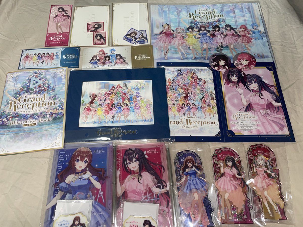 shabashaba_88's tweet photo. hololive Grand Reception行ってきました！

ホロライブの歴史を辿り想いを馳せる素敵な展示の数々でとっても楽しかった！
個人的に印象的だったのがライブ衣装の展示、作り込みがすごかった！
サインシミュレーションも実際にその場でサインをしているようで面白かったです！
#ホロライブからの招待状 https://t.co/p6by6YU08B