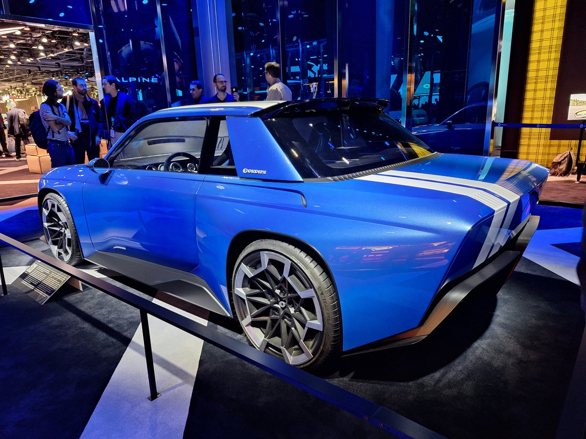 garethherincx's tweet photo. Some excellent concepts at the Paris Motor Show, including the Peugeot E-T16, Opel/Vauxhall STX,  Renault 8 Gordini and Alfa Romeo Cuorerosso https://t.co/2FbIwW8lZK