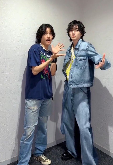 d_aasam's tweet photo. 晶哉ちゃんとみっちー。
W主演でドラマやる日が来たら泣く。
#Aぇǃgroup　#佐野晶哉 https://t.co/3XrKX8O66F