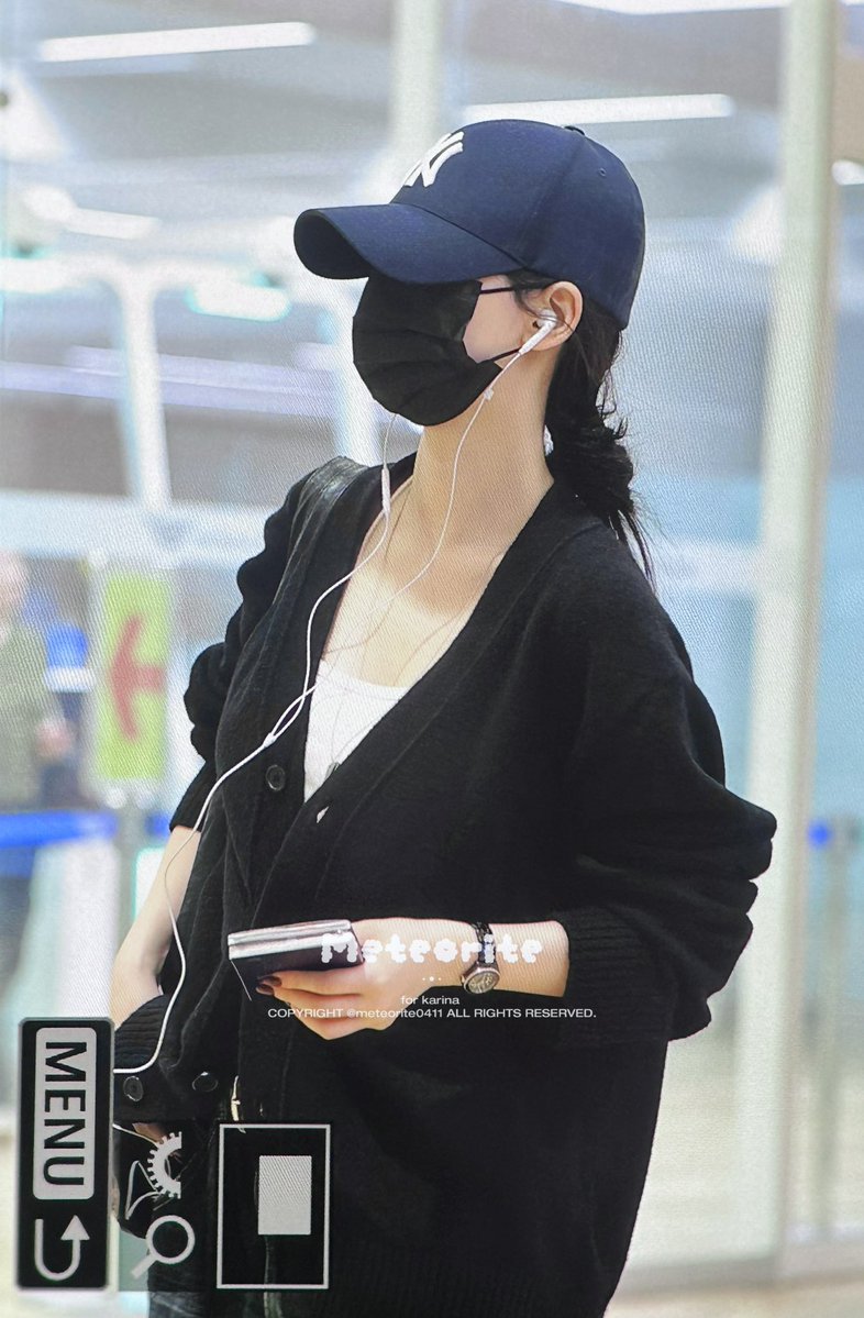 meteorite0411's tweet photo. 261013 ICN #카리나 #Karina #에스파 #aespa https://t.co/sNpgLYBTXU