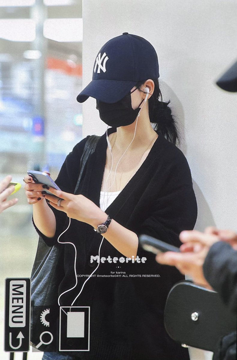meteorite0411's tweet photo. 261013 ICN #카리나 #Karina #에스파 #aespa https://t.co/sNpgLYBTXU