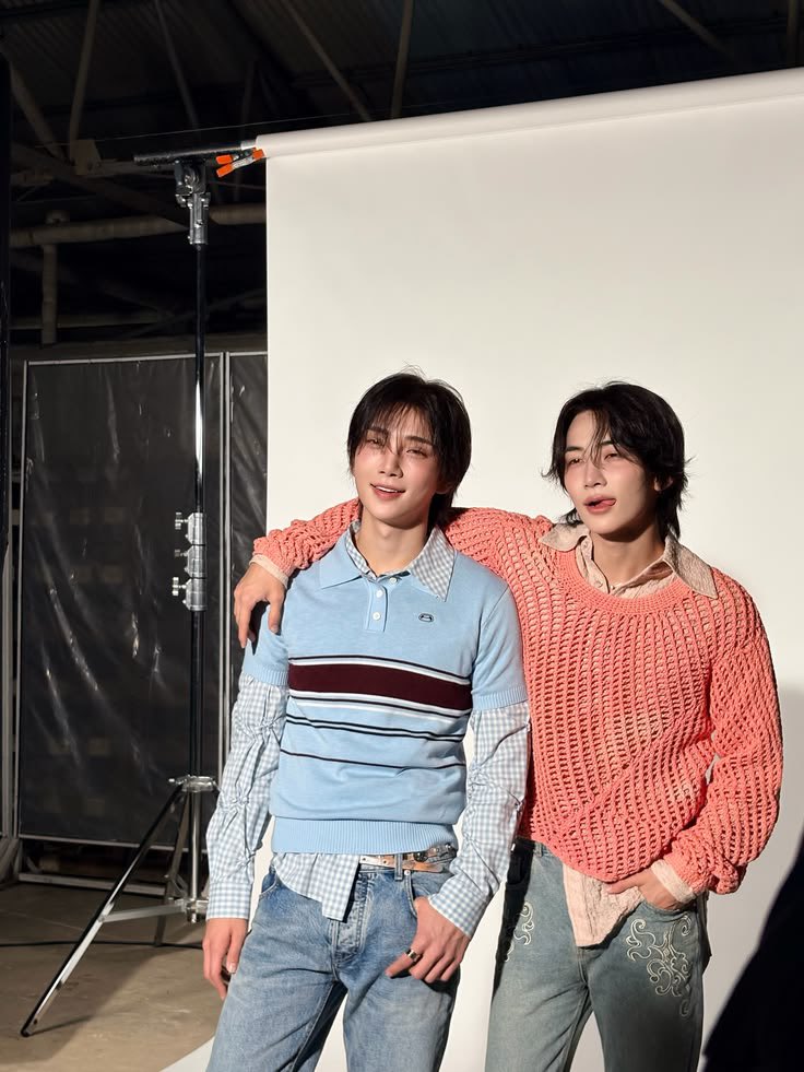 wonubliss's tweet photo. JEONGHAN x JOSHUA 🩷🩵 https://t.co/ZexPUIEuNK