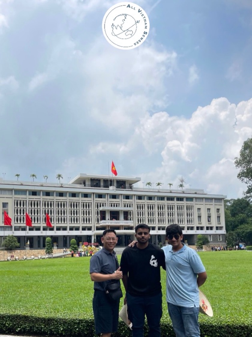 angel_cr's tweet photo. Two travelers, one unforgettable Vietnam journey. At Ho Chi Minh City’s Independence Palace, our guests uncovered captivating stories and created lasting memories with AVS. https://t.co/zYVfbi0ECz
