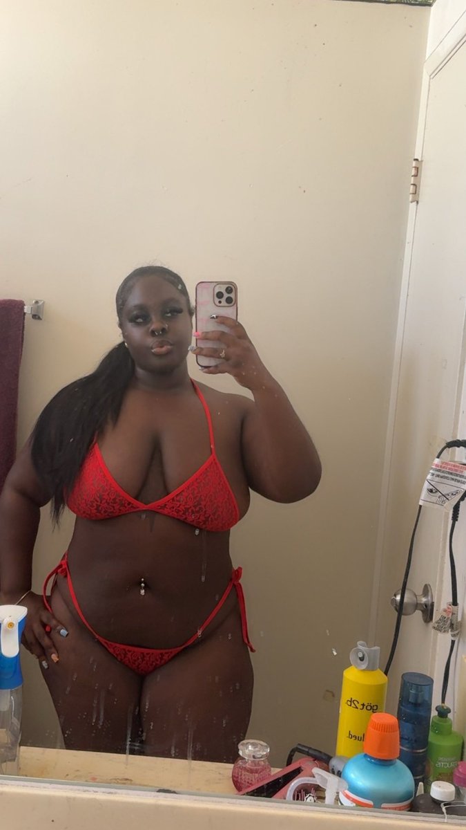 vibinwtx's tweet photo. Thicc &amp; sexc 😘😘 https://t.co/1qwYqjBem5