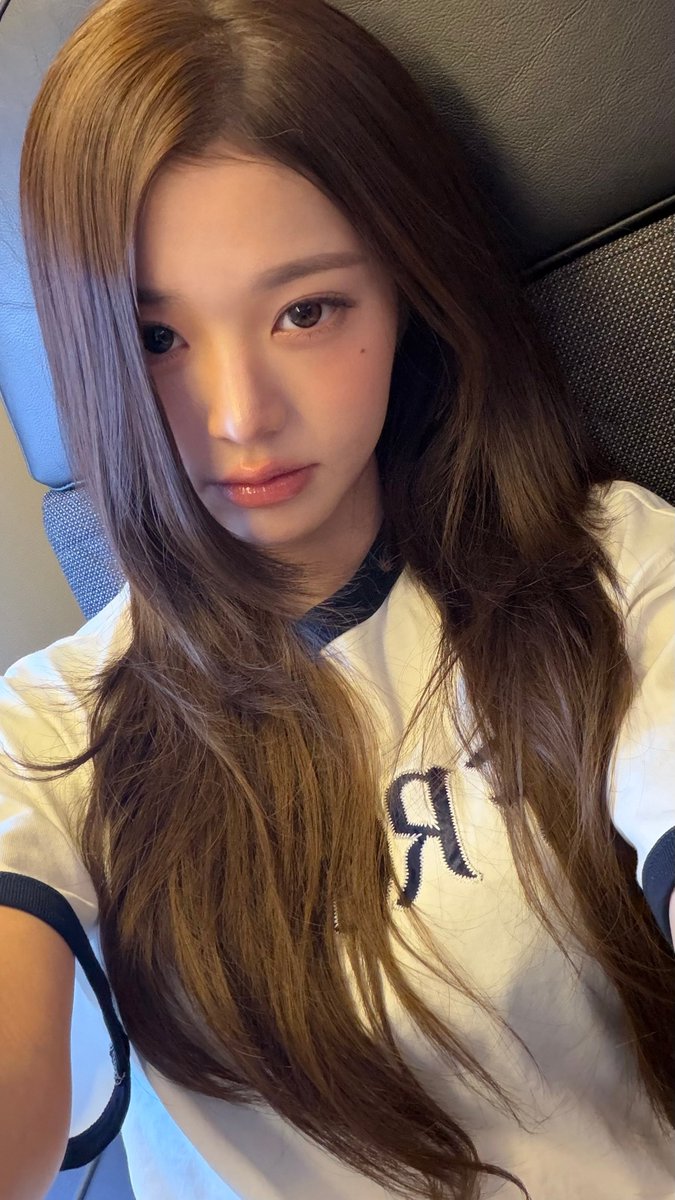 wonyoungdollz's tweet photo. Wonyoung Bubble Update 🐰🫧 https://t.co/3C21cylD1a