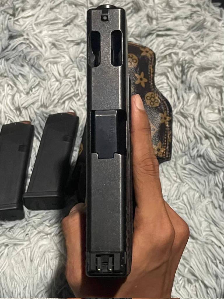Okwn4f's tweet photo. #ปืนหลุดจำนำ กล็อก19 4,500บาท
#ปืนหลุดจำนำ #มือ2ตามสภาพ https://t.co/dU4CeQUgUx